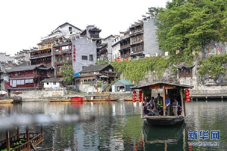 新春黄金热 年轻人成“淘金”主力
